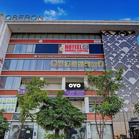 Collection O Hotel Swarg Surat Dış mekan fotoğraf