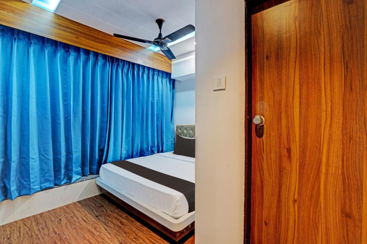 Collection O Hotel Swarg Surat Dış mekan fotoğraf