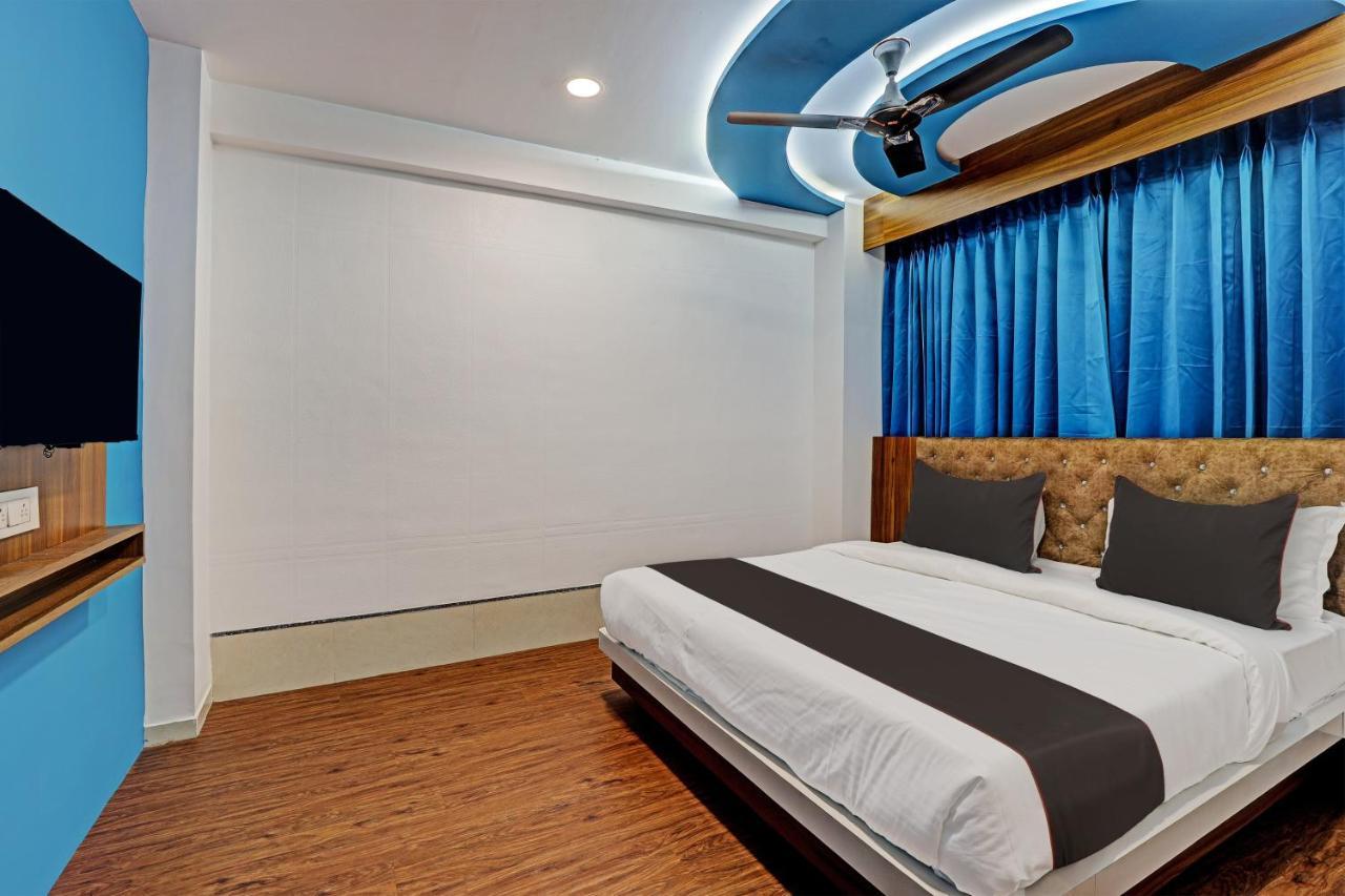 Collection O Hotel Swarg Surat Dış mekan fotoğraf