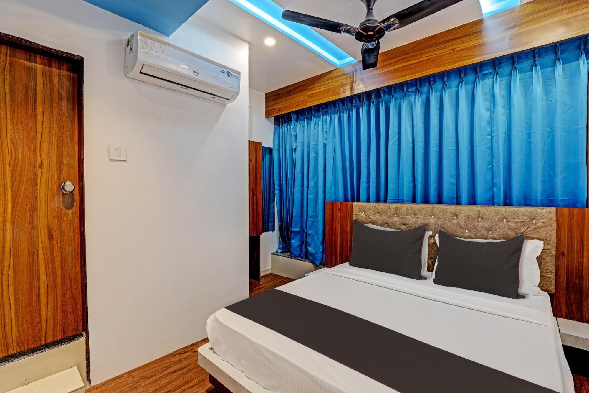 Collection O Hotel Swarg Surat Dış mekan fotoğraf